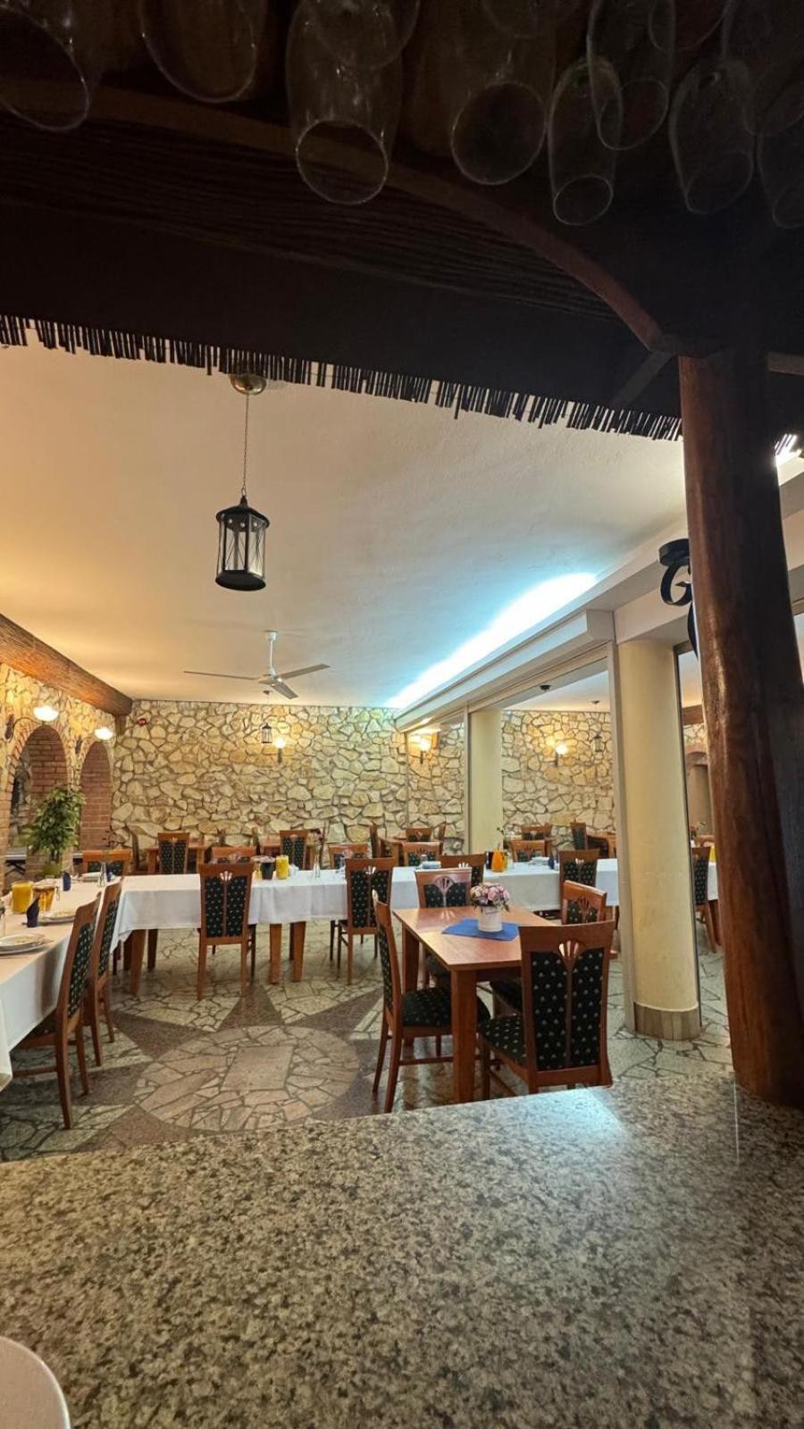 Powidz Lakeside Hotel & Restaurant Экстерьер фото